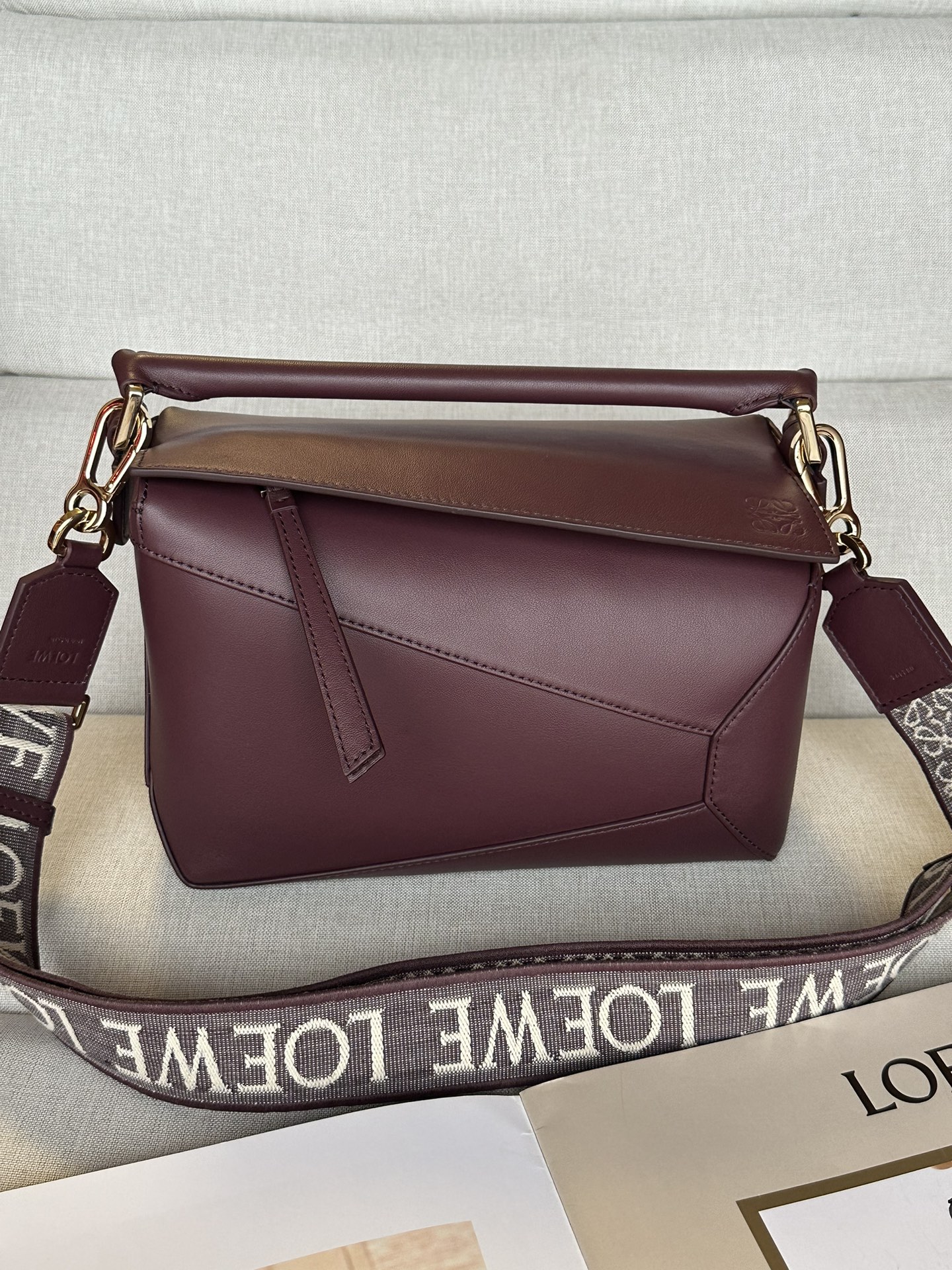 로에베 Loewe 3001b Puzzle Bag 24cm