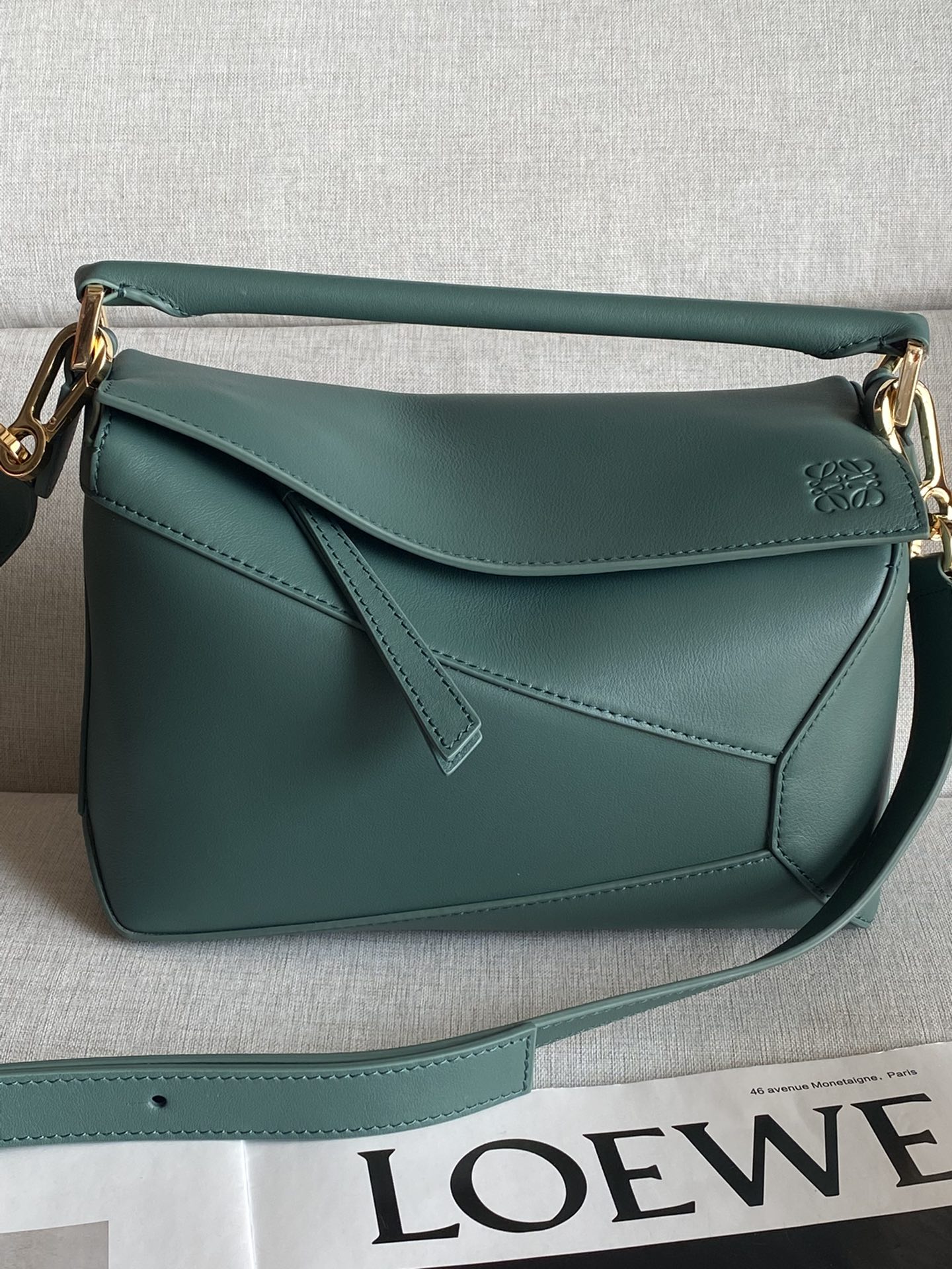 로에베 Loewe 3001b Puzzle Bag 24cm