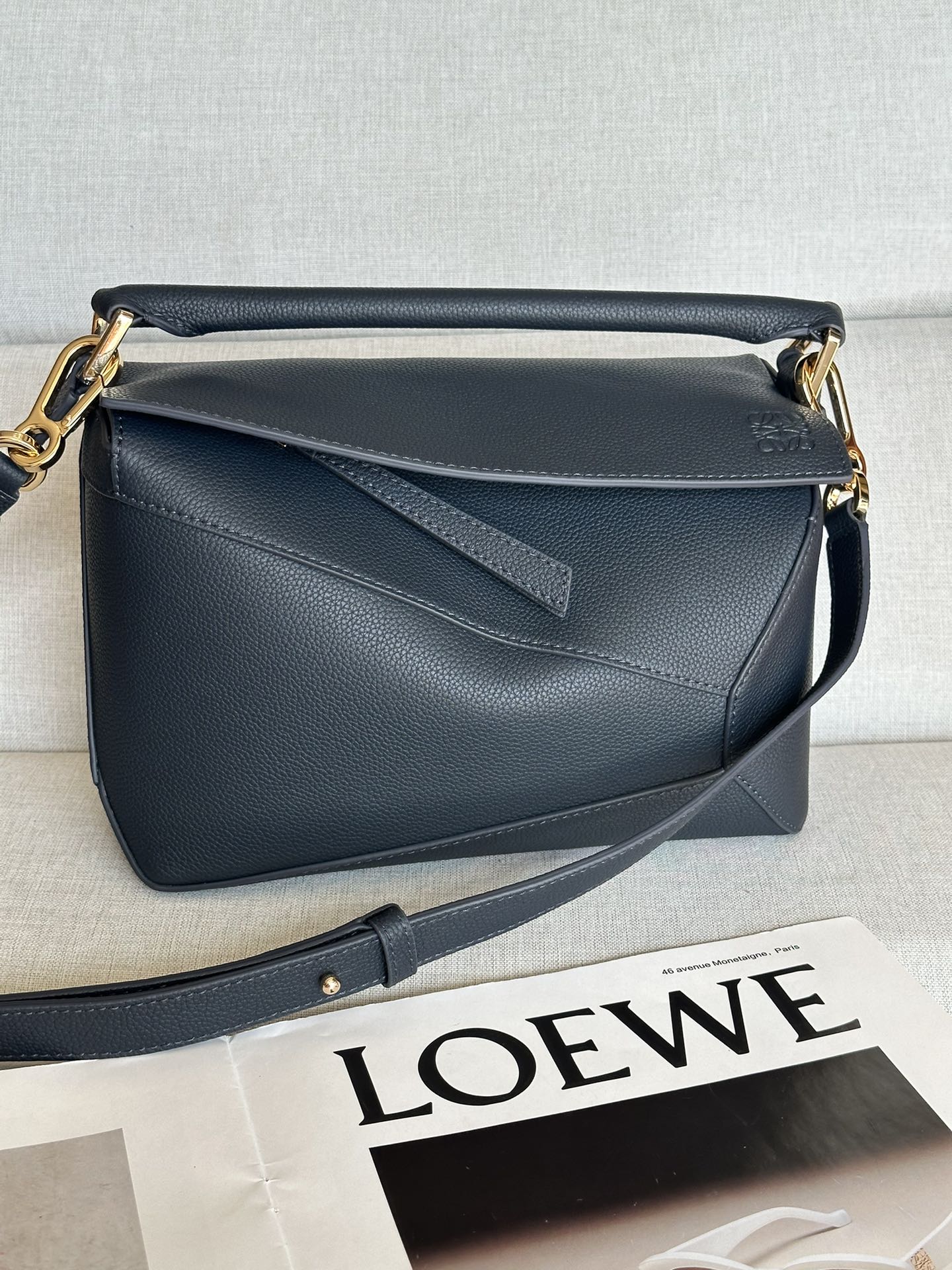 로에베 Loewe 3001b Puzzle Bag 24cm
