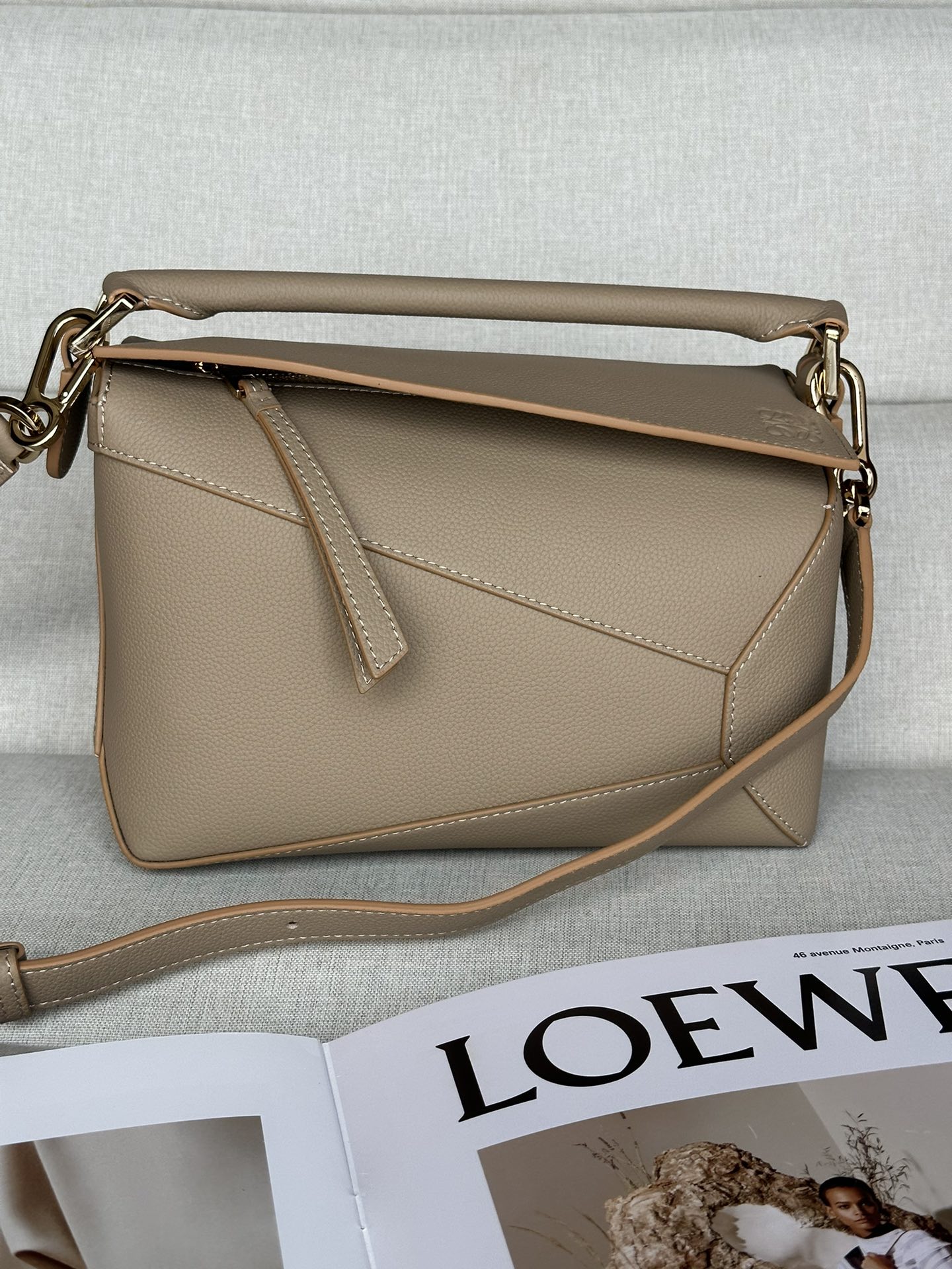 로에베 Loewe 3001b Puzzle Bag 24cm