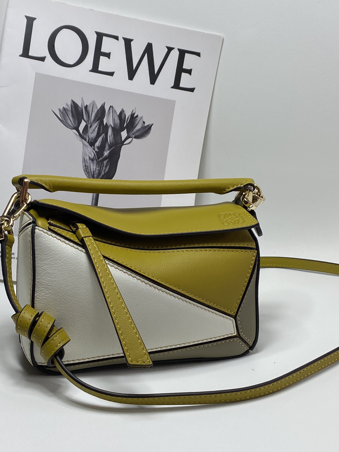 로에베 Loewe 3000 mini puzzle Bag 18cm