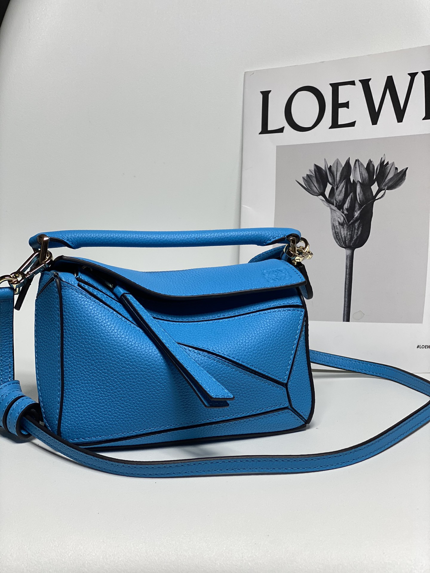 로에베 Loewe 3000 mini puzzle Bag 18cm
