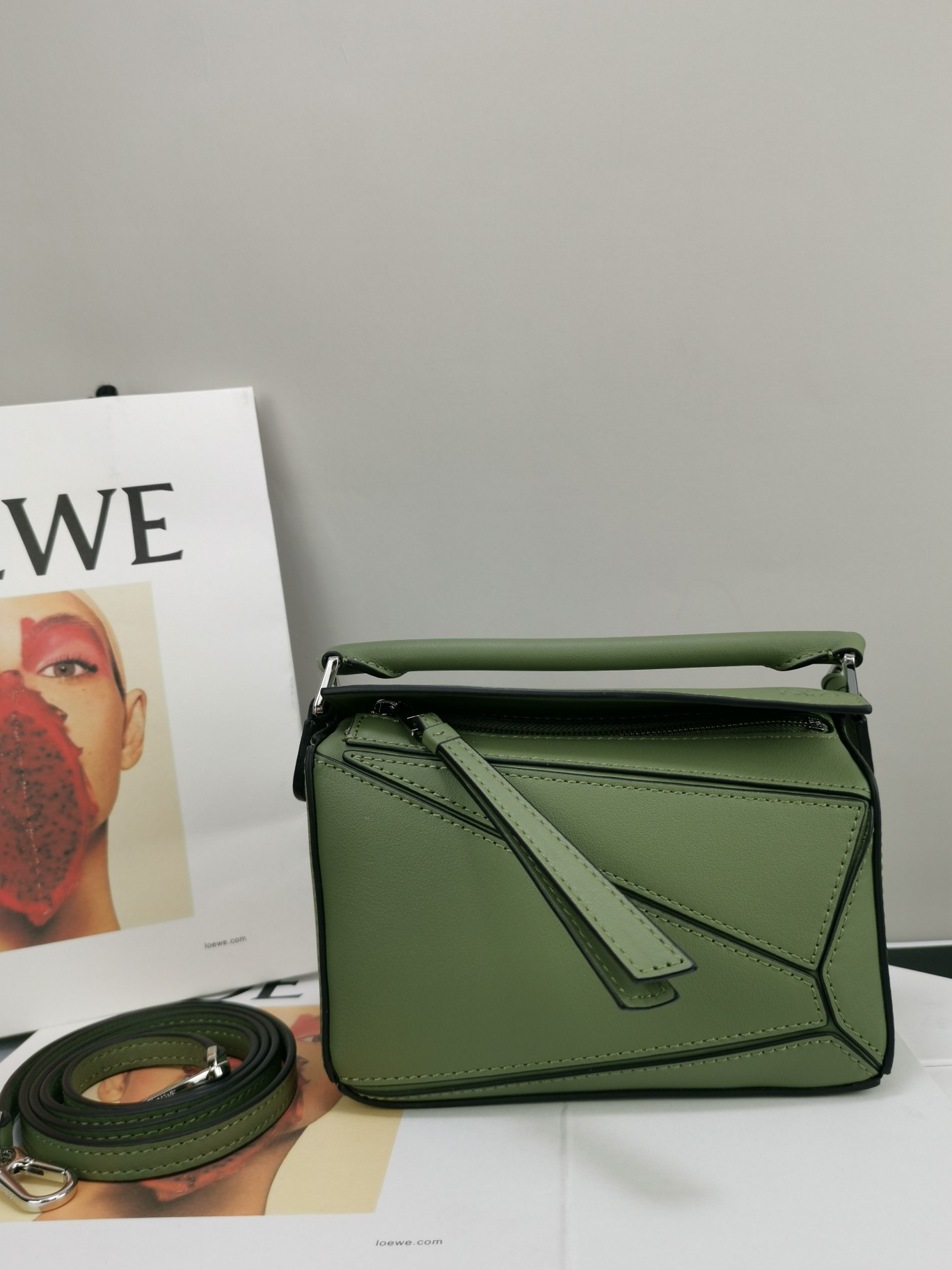 로에베 Loewe 3000 mini puzzle Bag 18cm