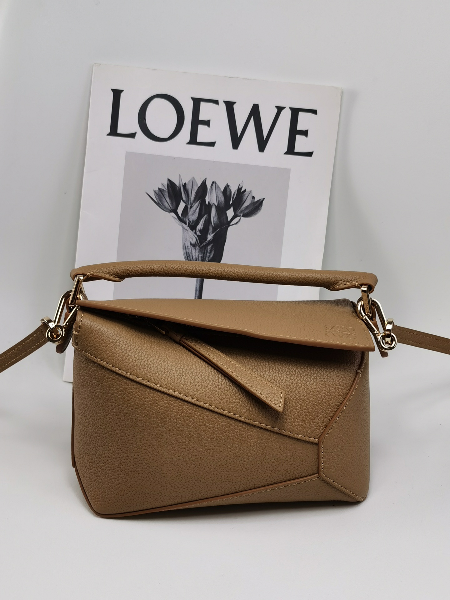 로에베 Loewe 3000B mini puzzle Bag 18cm