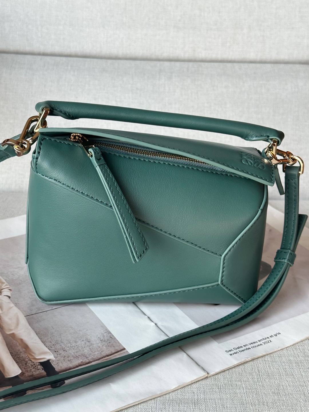 로에베 Loewe 3000B mini puzzle Bag 18cm