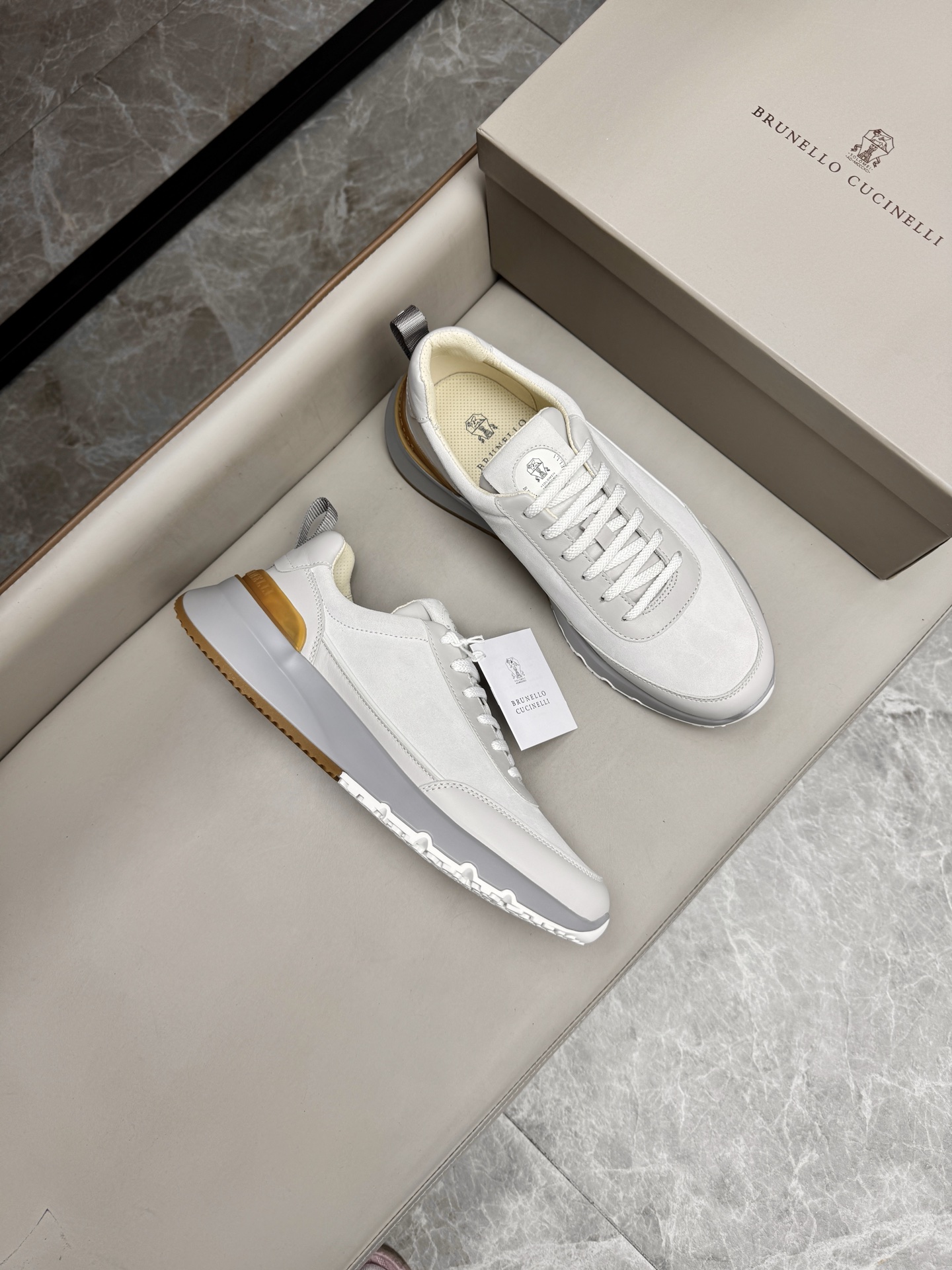 브루넬로 쿠치넬리 Brunello Cucinelli 스니커즈