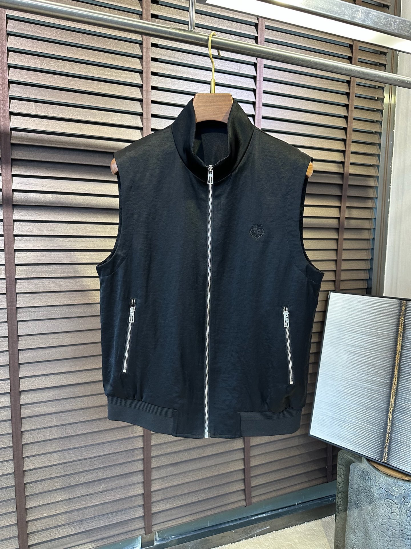 브루넬로 쿠치넬리 Brunello Cucineli 조끼