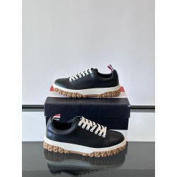 톰브라운 Thom Browne 스니커즈