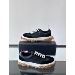 톰브라운 Thom Browne 스니커즈