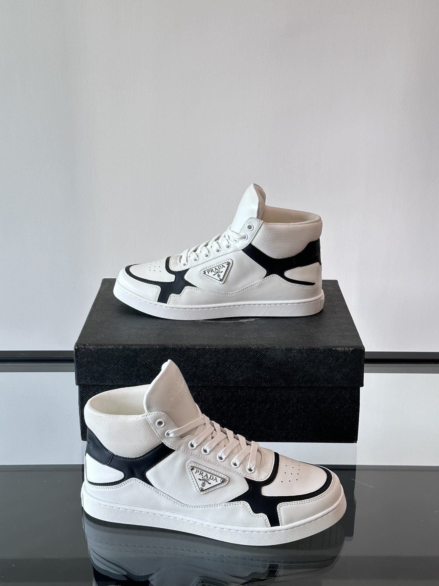 프라다 Prada 스니커즈