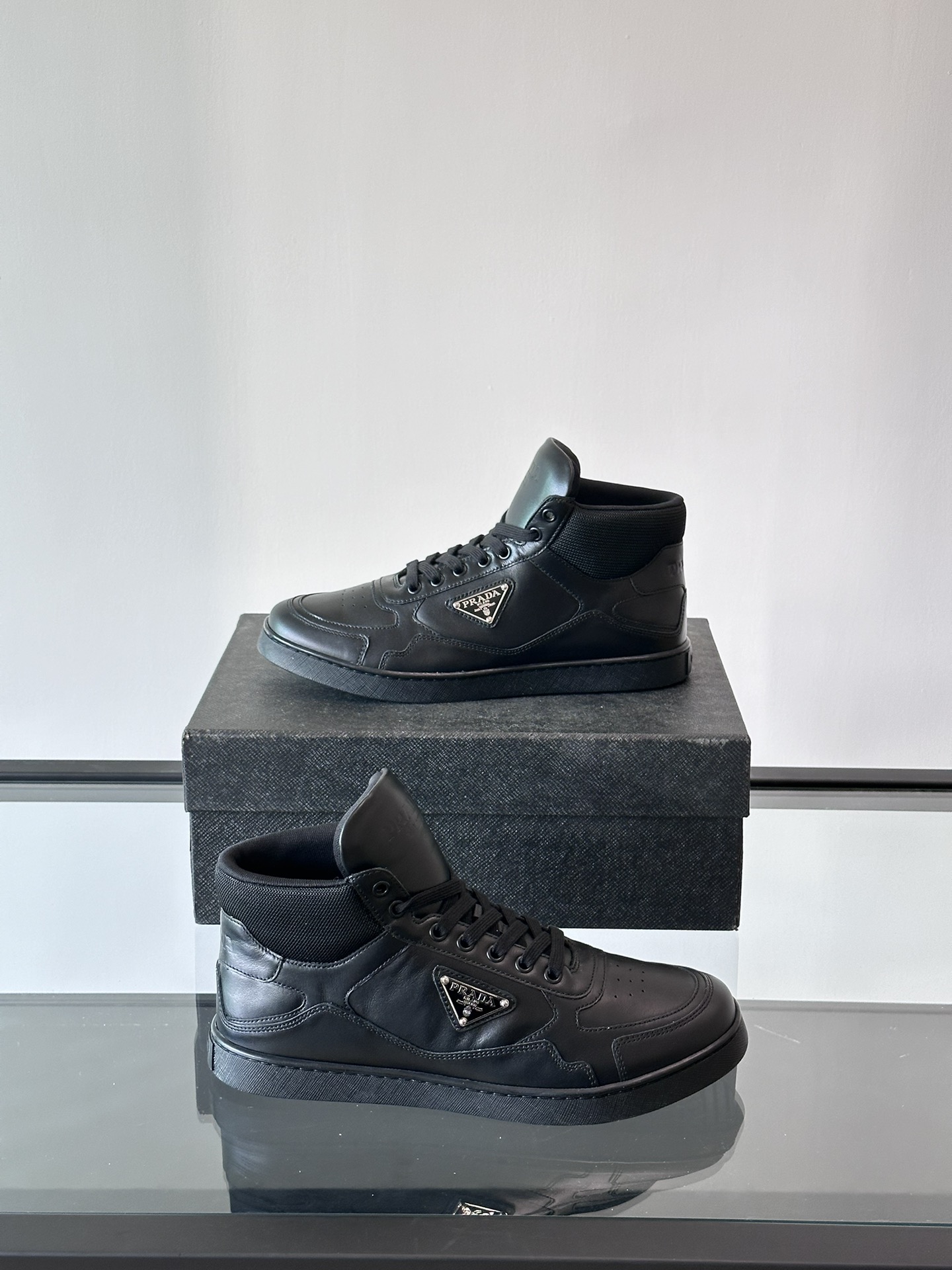 프라다 Prada 스니커즈