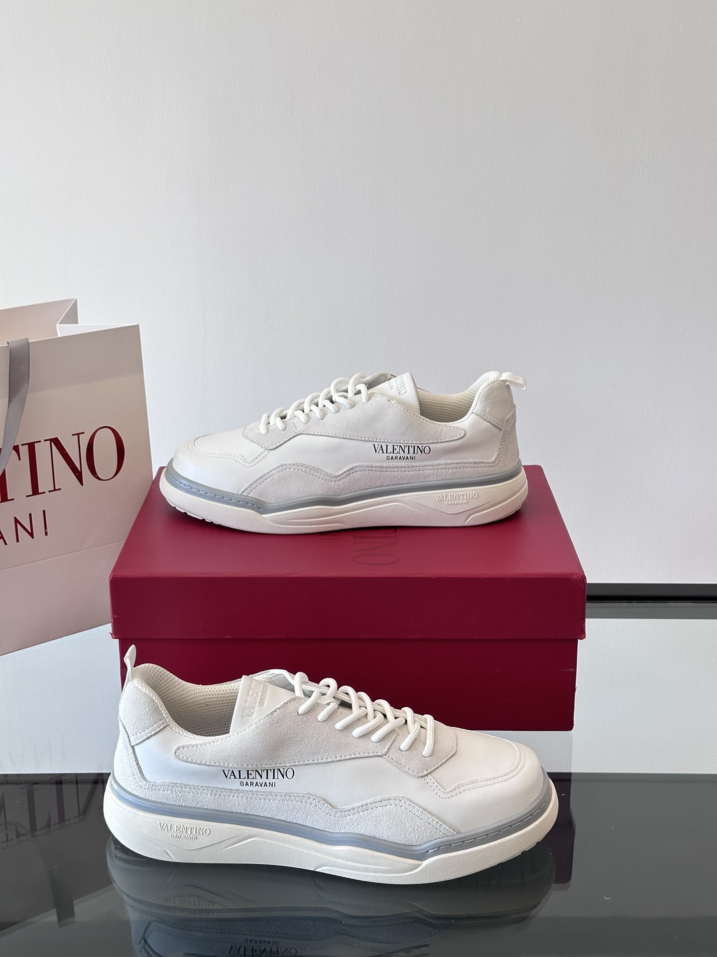 발렌티노 Valentino 스니커즈