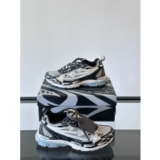 오프화이트 (Off-White) 스니커즈