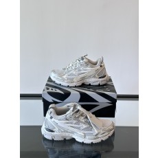 오프화이트 (Off-White) 스니커즈