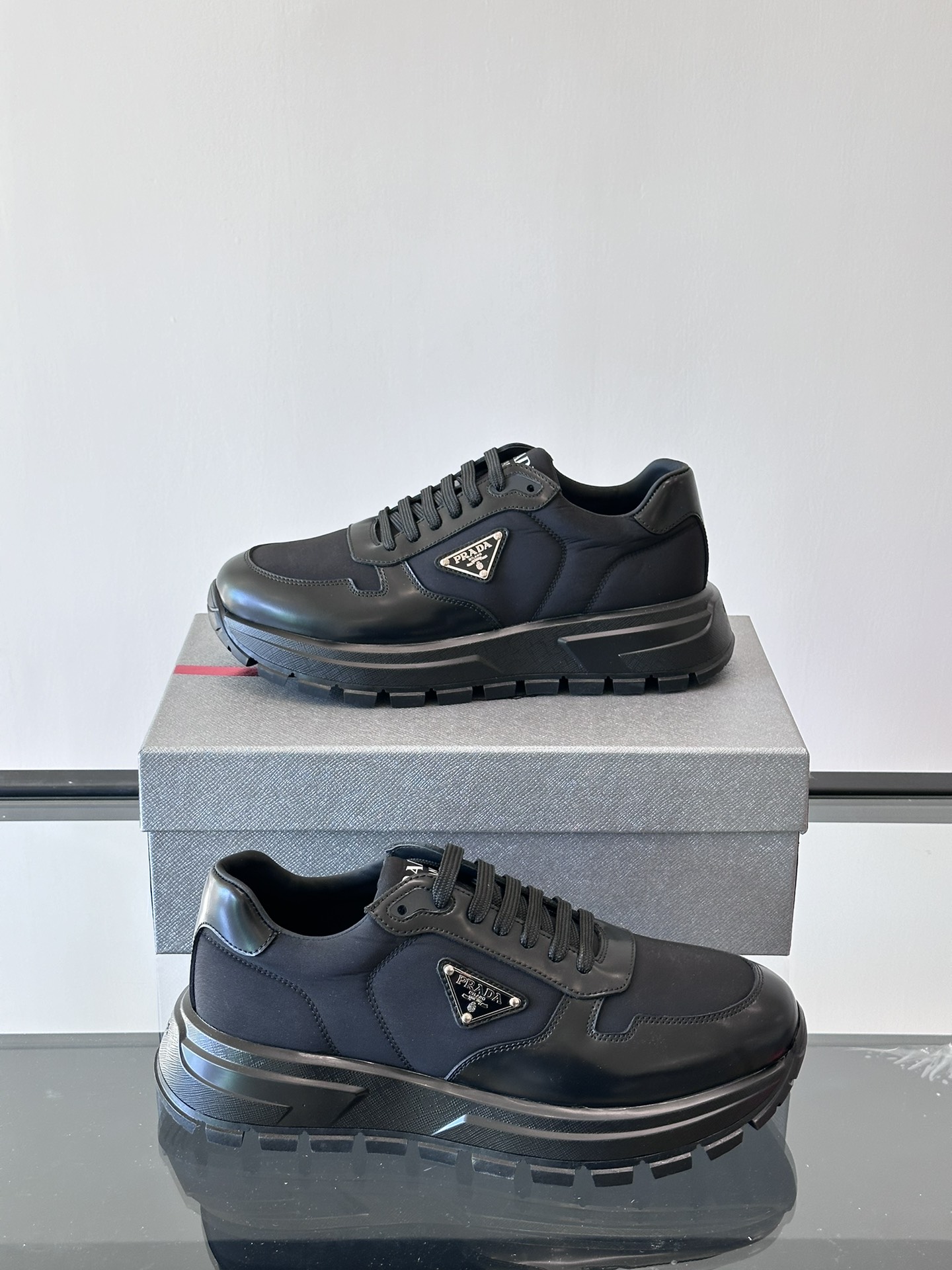 프라다 Prada 스니커즈