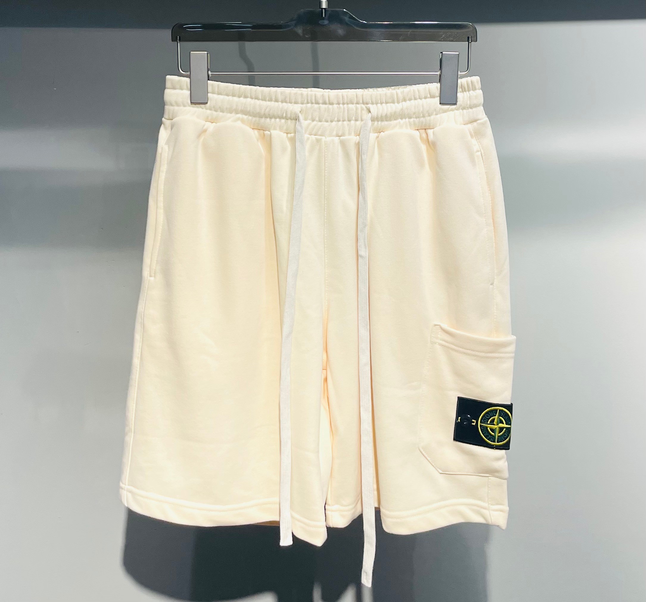 스톤아일랜드 Stone Island 반바지