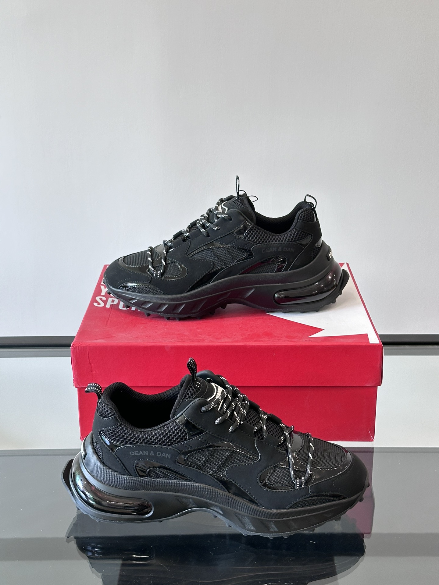 DSQUARED2 스니커즈