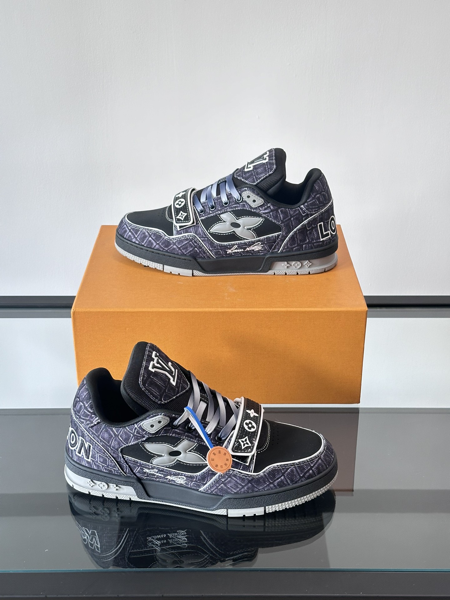 루이비통 LV TRAINER 스니커즈