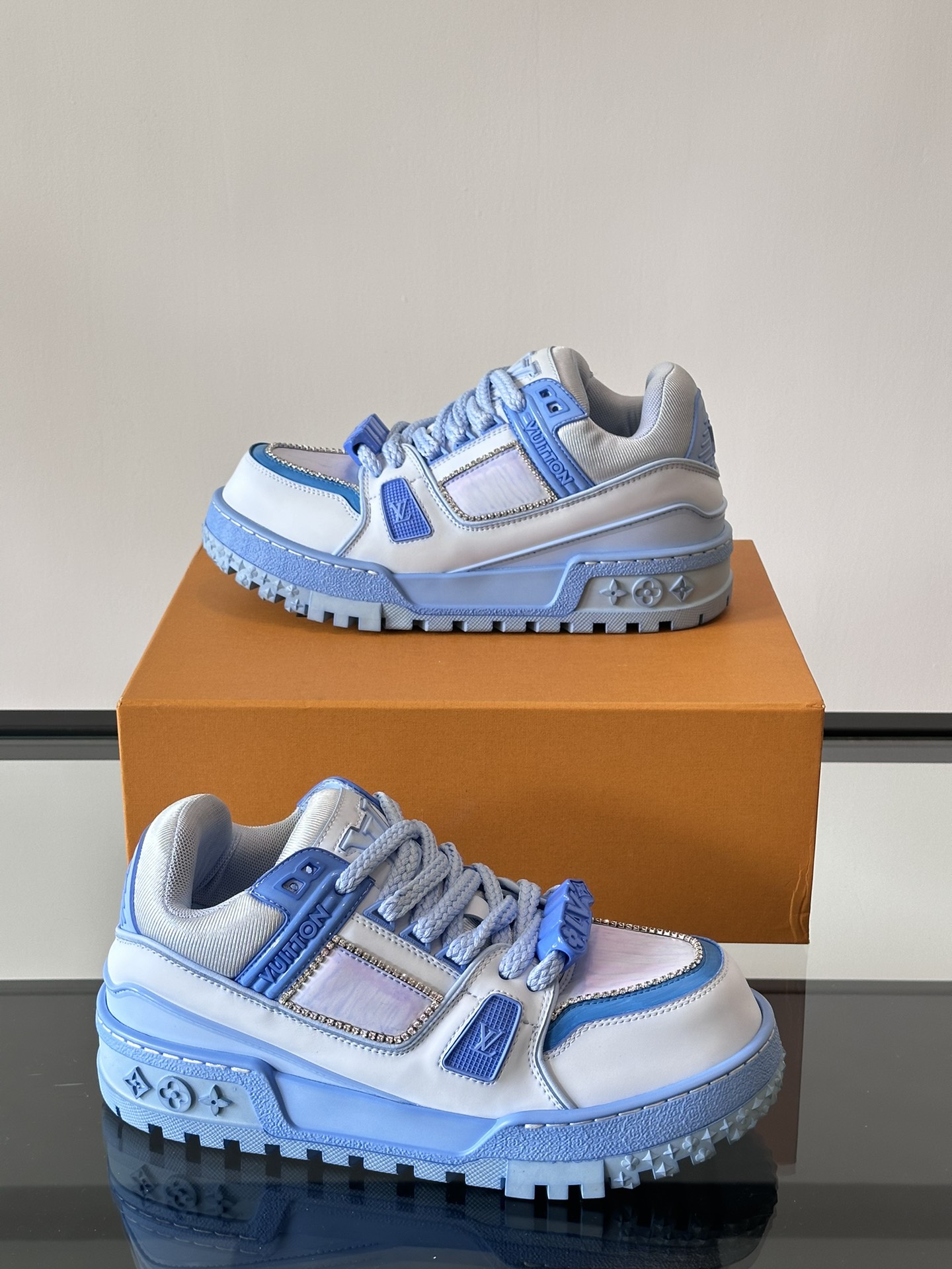 루이비통 LV TRAINER 스니커즈