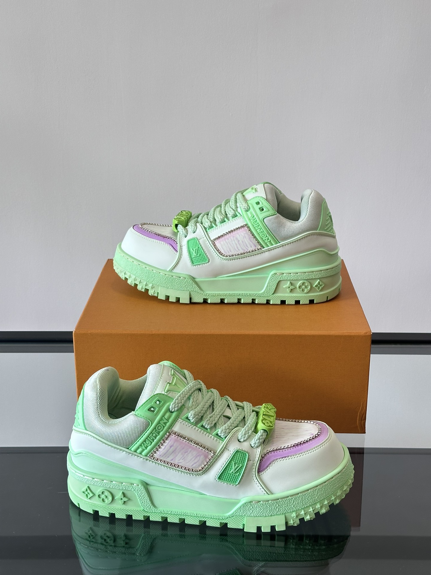 루이비통 LV TRAINER 스니커즈