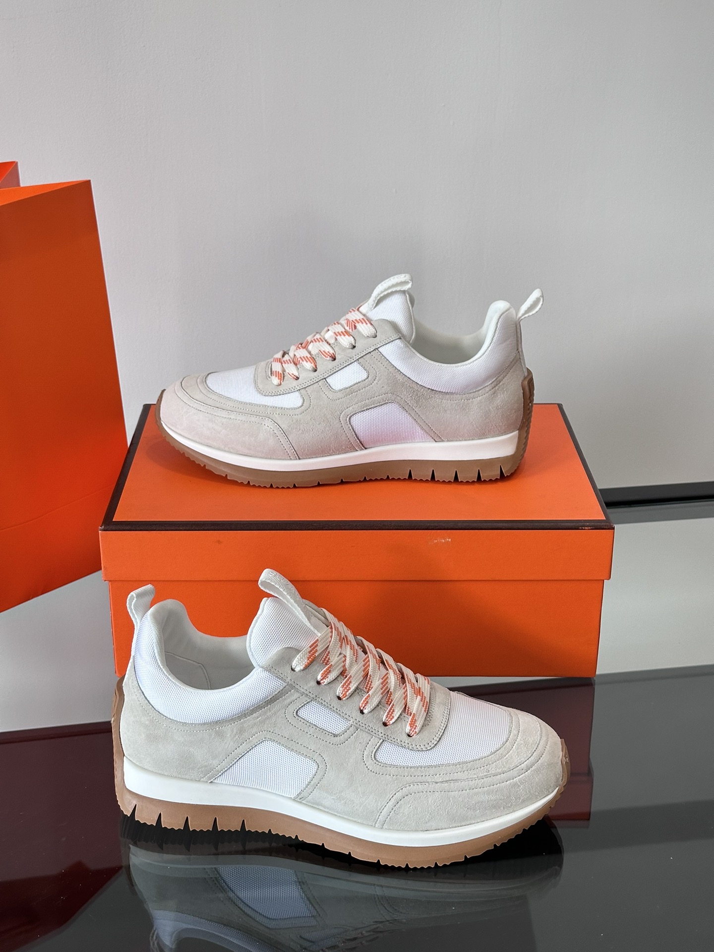 에르메스 Hermes 스니커즈