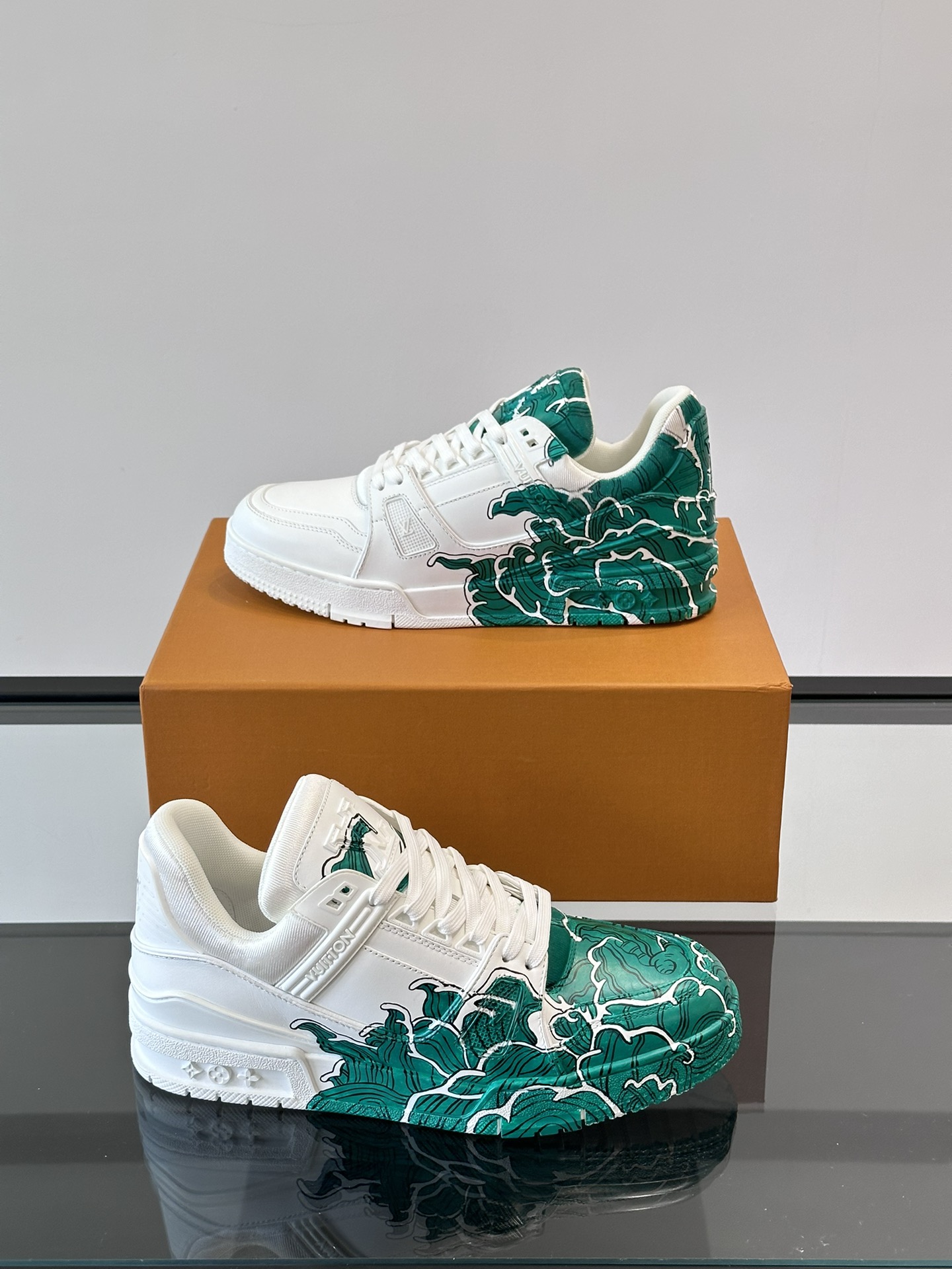 루이비통 LV TRAINER 스니커즈
