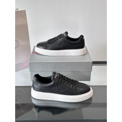 프라다 Prada 스니커즈
