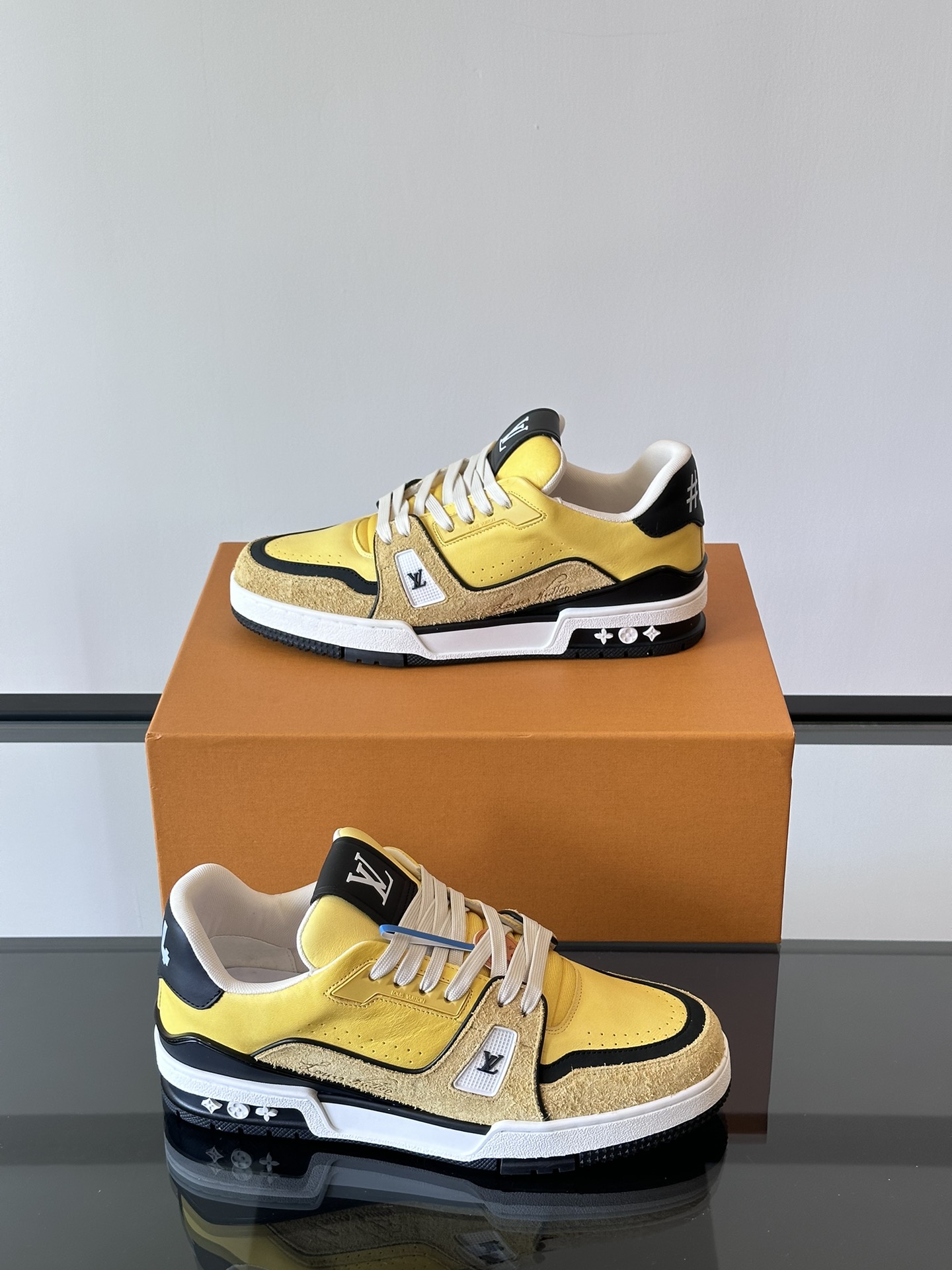 루이비통 LV TRAINER 스니커즈