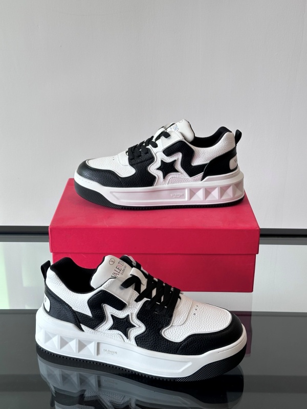 발렌티노 Valentino 스니커즈