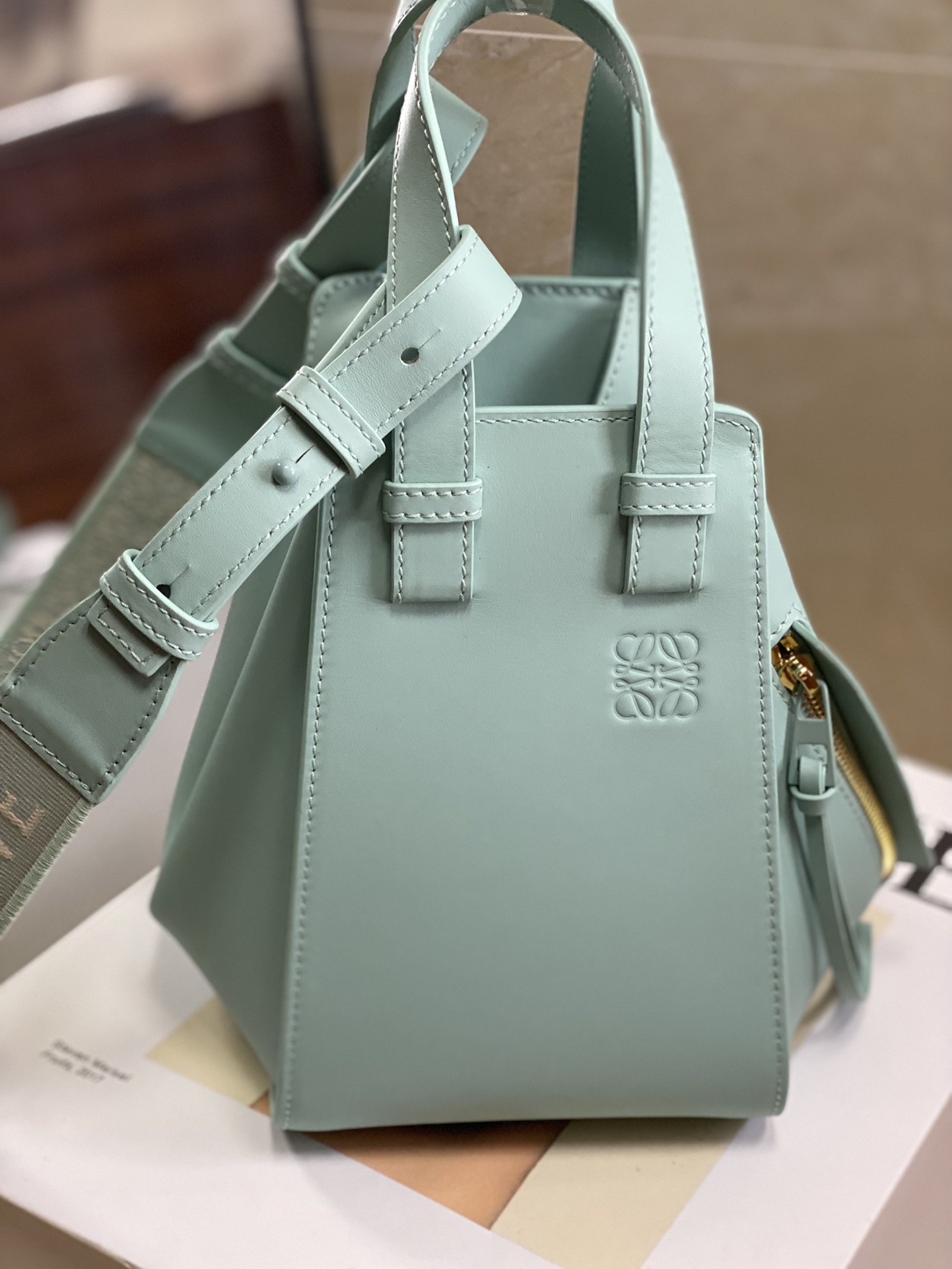 로에베 Loewe 1202 Hammock Bag 19.5cm