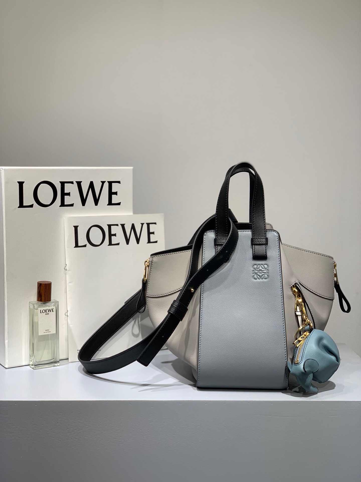 로에베 Loewe 3047 Hammock bag 26cm