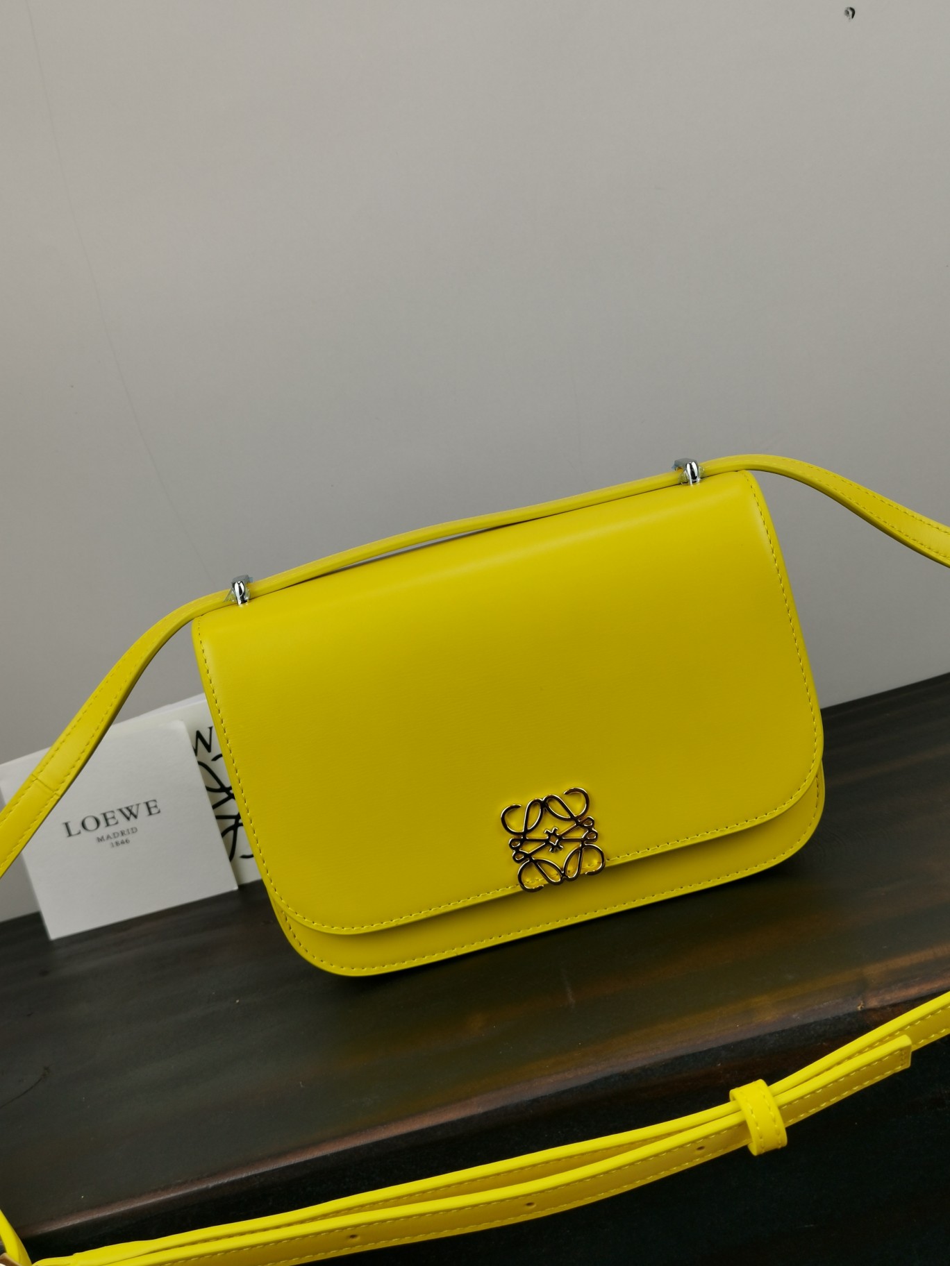로에베 Loewe 5609 Small Goya anagram Bag 19cm