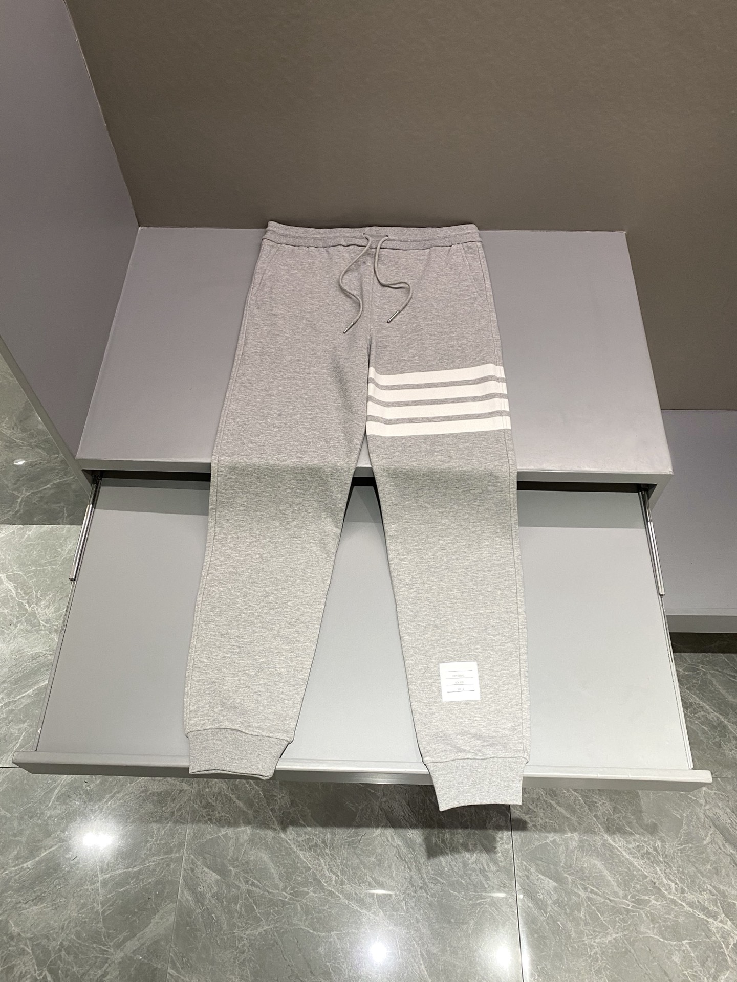 톰브라운 Thom Browne 바지
