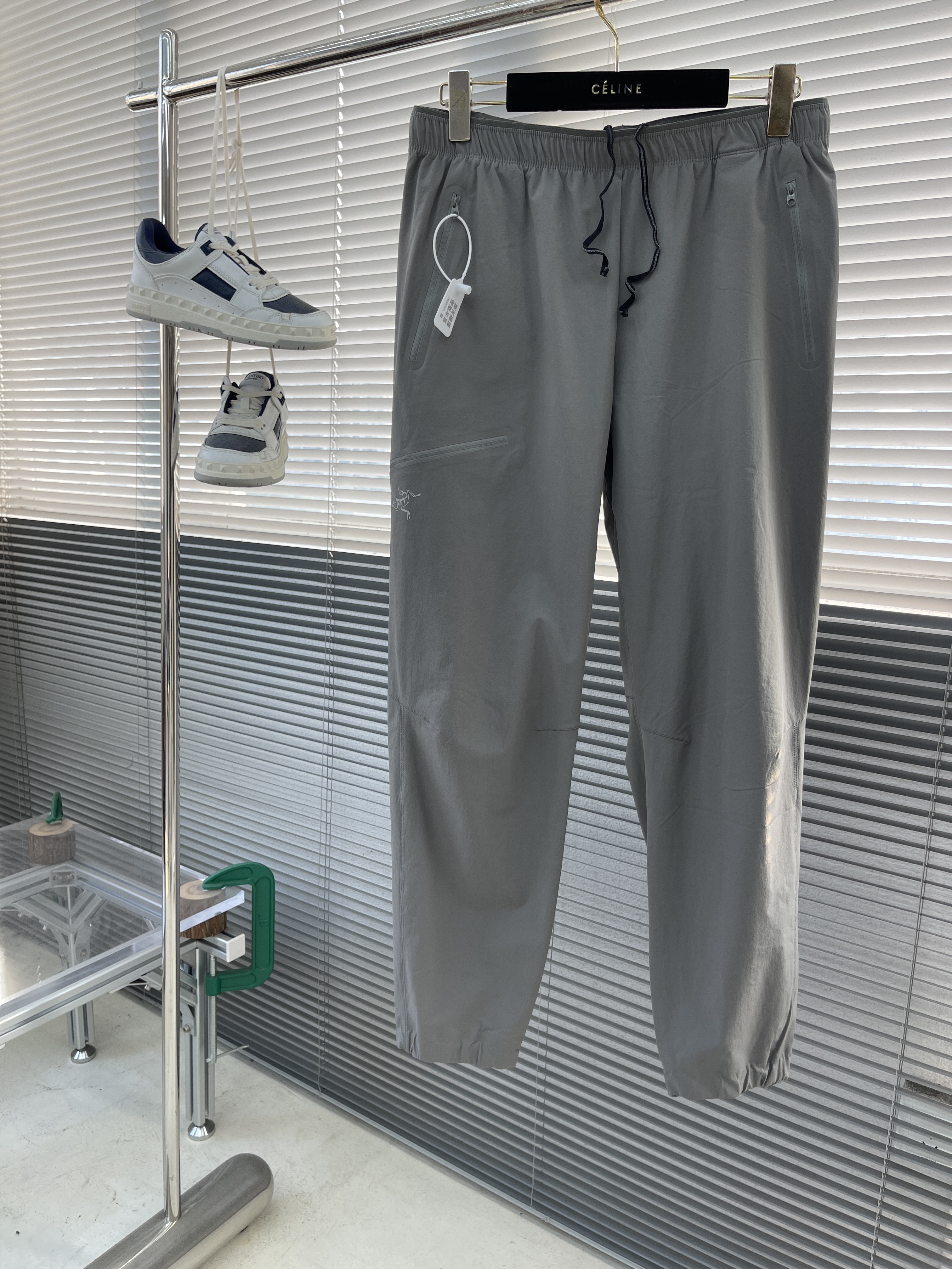 아크테릭스 ARC'TERYX 바지