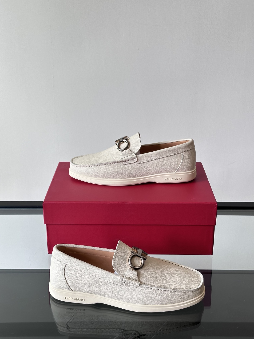 살바토레 페라가모 Salvatore Ferragamo 로퍼