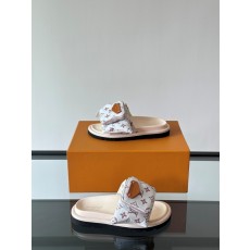 루이비통 Louis Vuitton 슬리퍼