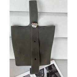 로에베 Loewe 335 Medium Pebble Bucket Bag