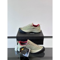 아크테릭스 ARC'TERYX 스니커즈