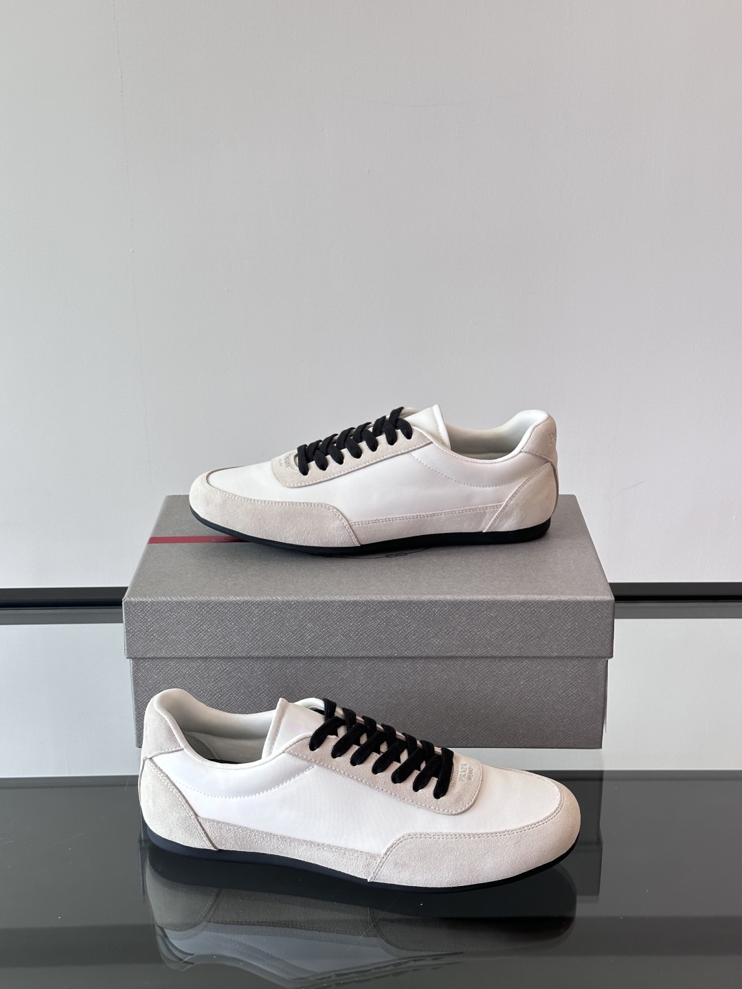 프라다 Prada 스니커즈