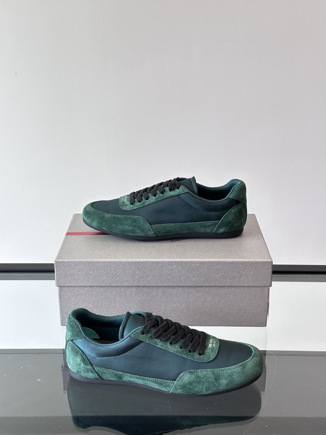 프라다 Prada 스니커즈