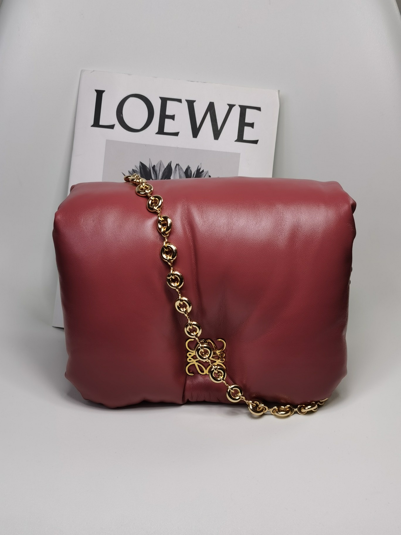 로에베 Loewe 9801 Puffer Goya Bag In Shiny Nappa Lambskin