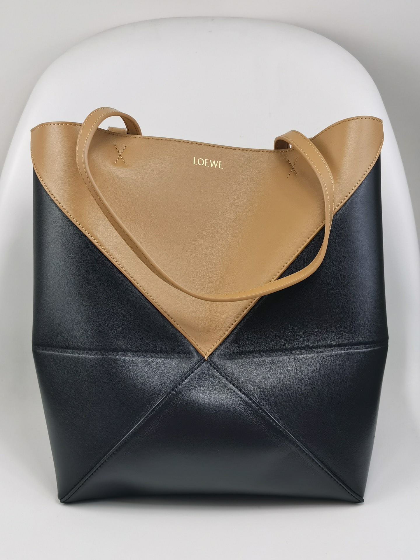 로에베 Loewe 1762 Puzzle Fold Tote Bag in Shiny Calfskin