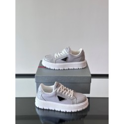 프라다 Prada 스니커즈