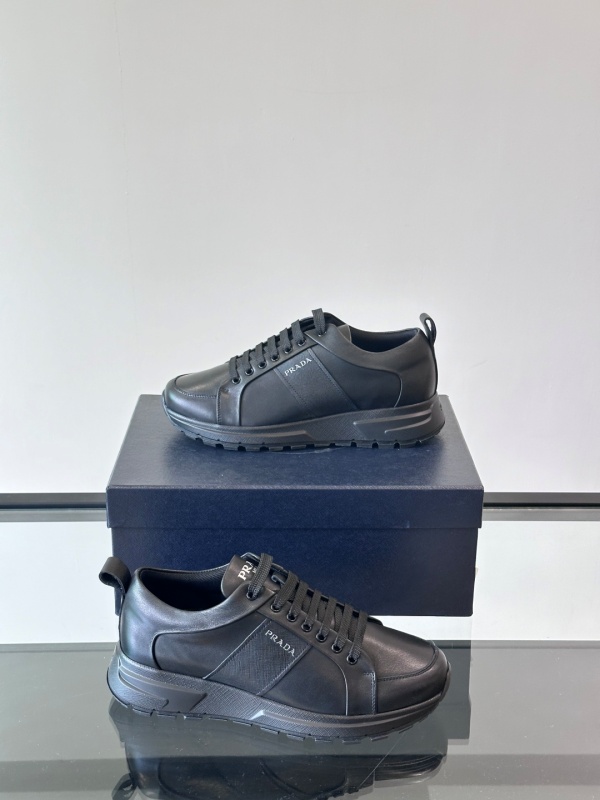 프라다 Prada 스니커즈