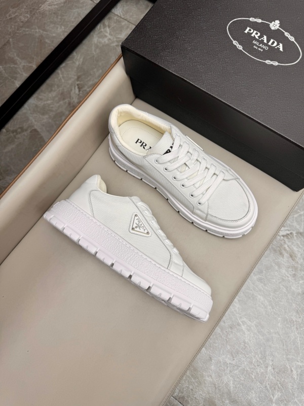 프라다 Prada 스니커즈
