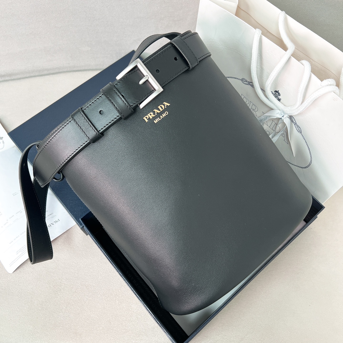 프라다 Prada 1BE065 Buckle 버킷 백