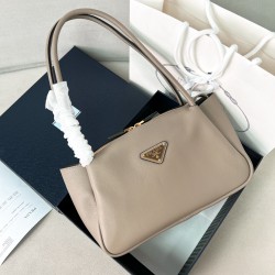 프라다 Prada 1BA444 SoftGrainhobo 탑 핸들백 28CM