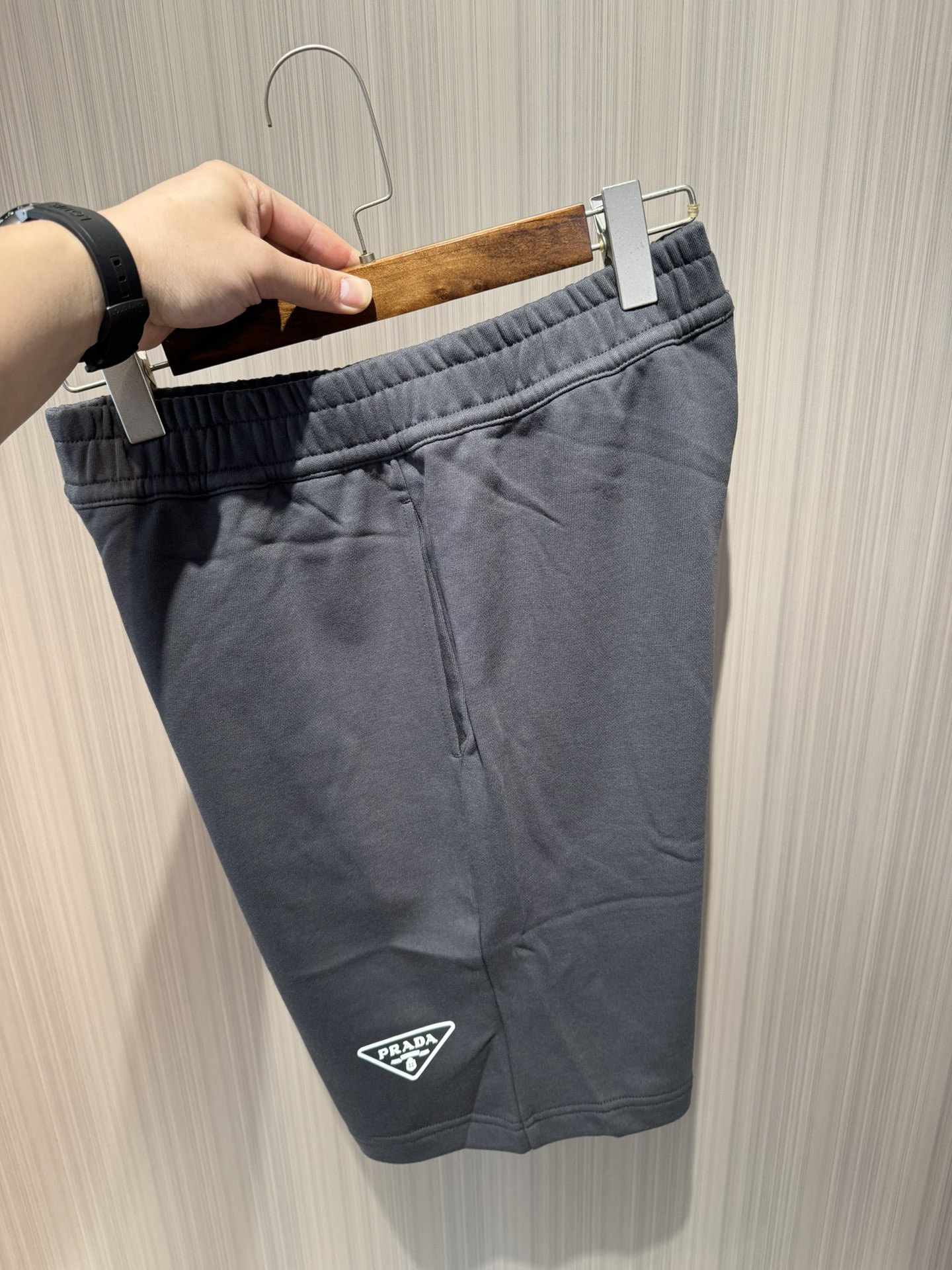 프라다 Prada 반바지
