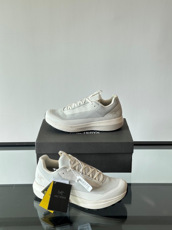 시조새 ARC'TERYX 스니커즈