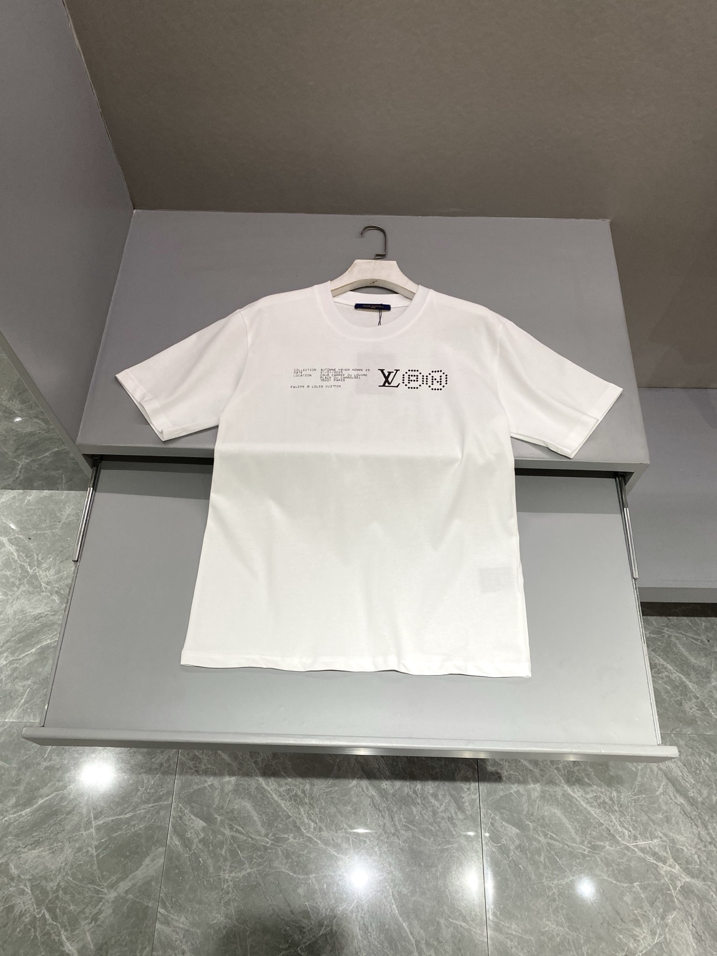 루이비통 Louis Vuitton 반팔 티셔츠